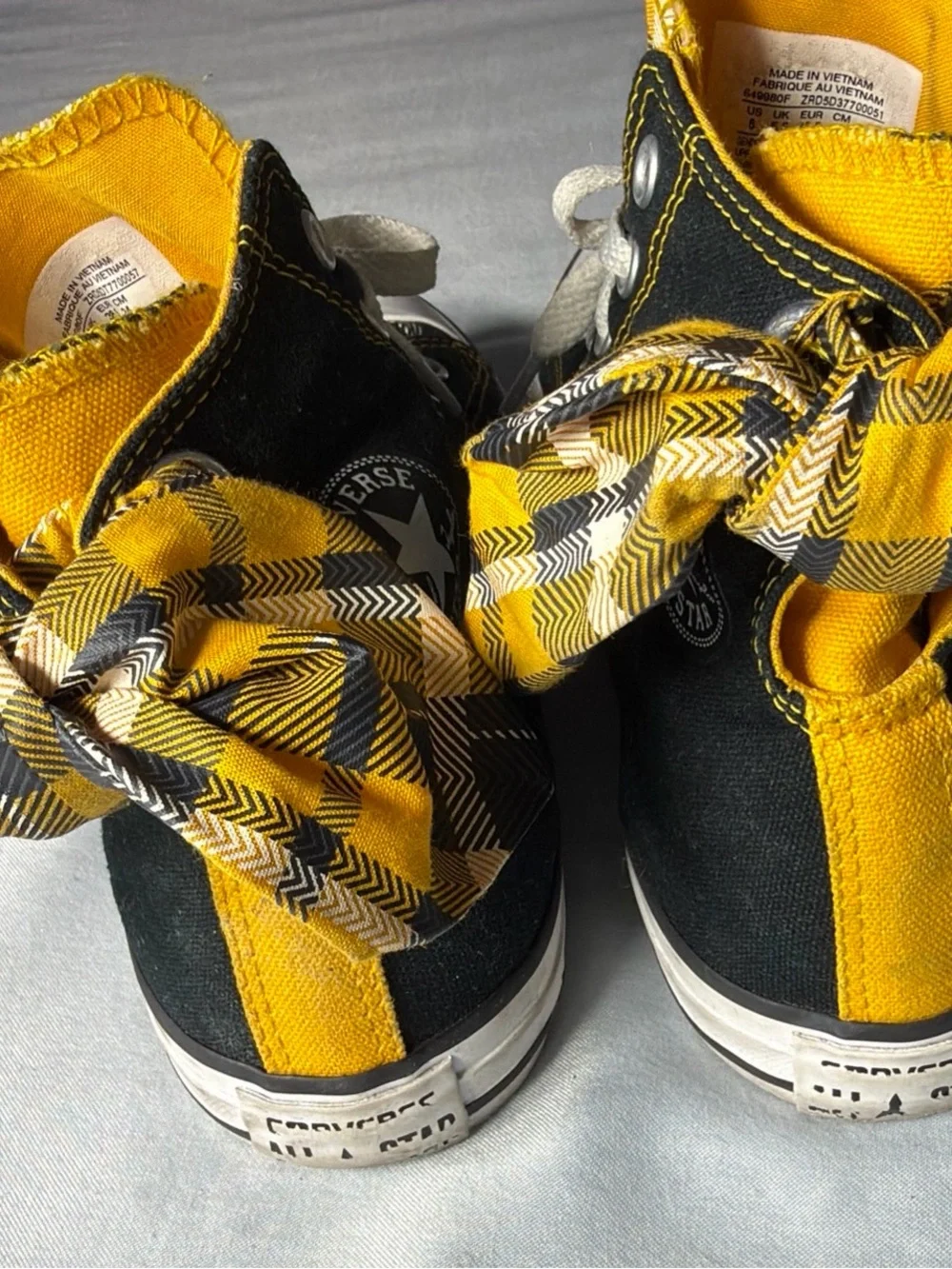 Converse Kids High-Top Sneakers in Black and Yellow Plaid